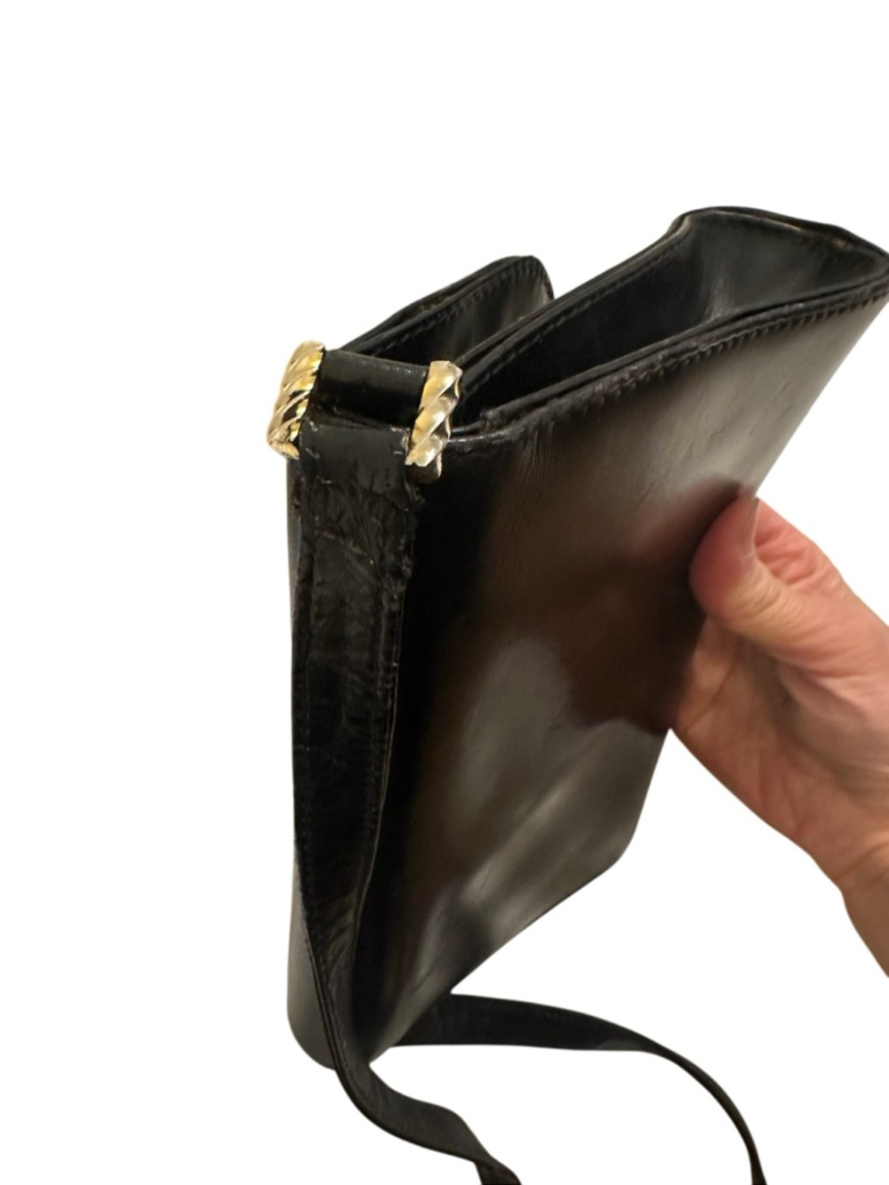 Gucci Black Leather Shoulder Bag with Gold Accents - Picture 4 of 13